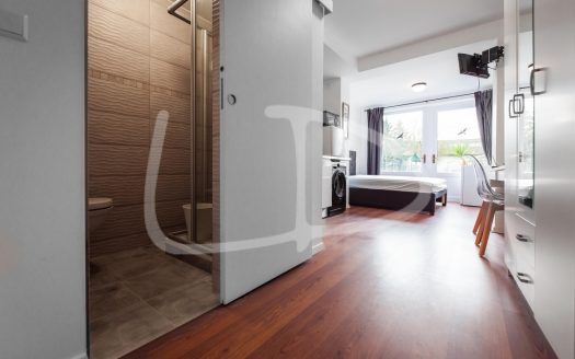HOUSE STRASSEN